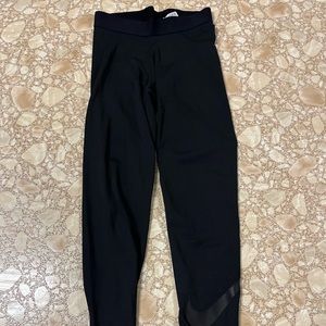Women’s Nike Pro Leggings Size Small